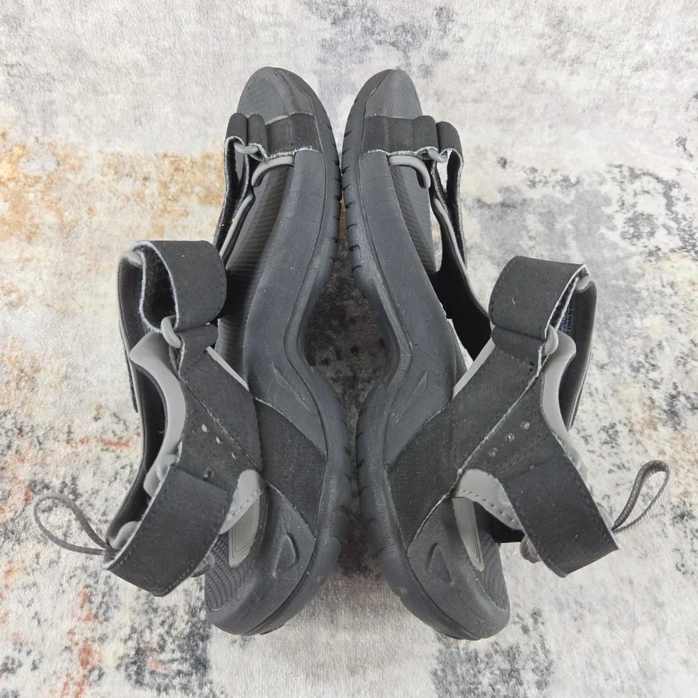 Teva Minam Hiking Sport Sandals Mens 8 Black Grey Trail Water Shoes 4289